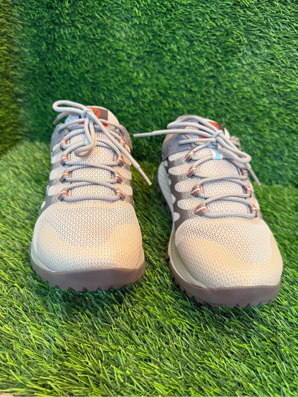 Merrell women’s Antora 2 khaki - Gray Mesh Athletic Sneakers composite sole 7.5